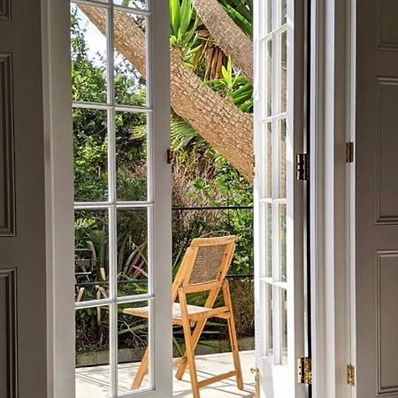 Little Treasure With Up To 25 Percent Off Ferry Shanklin Exterior foto