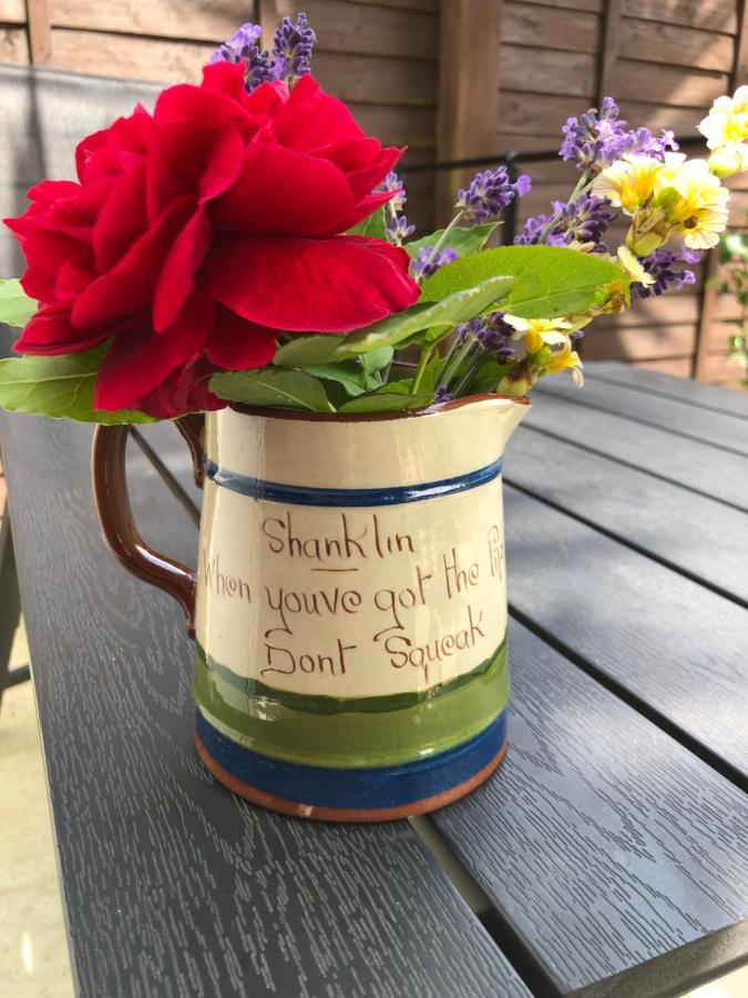Little Treasure With Up To 25 Percent Off Ferry Shanklin Exterior foto