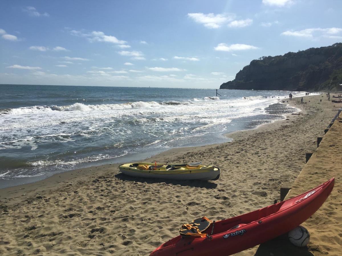 Little Treasure With Up To 25 Percent Off Ferry Shanklin Exterior foto